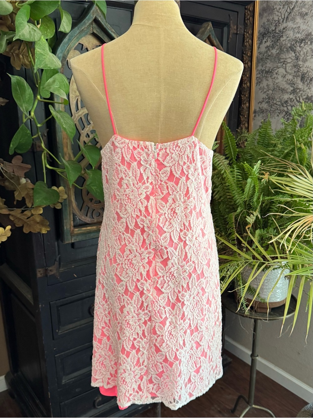 Anthropologie Lace Overlay Mini Dress 80s Inspired Party Barbiecore - Picture 10 of 15